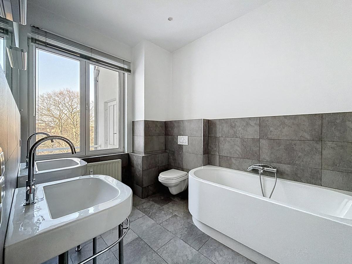 Brugmann : Magnifique appartement 4 chambres + terrasse