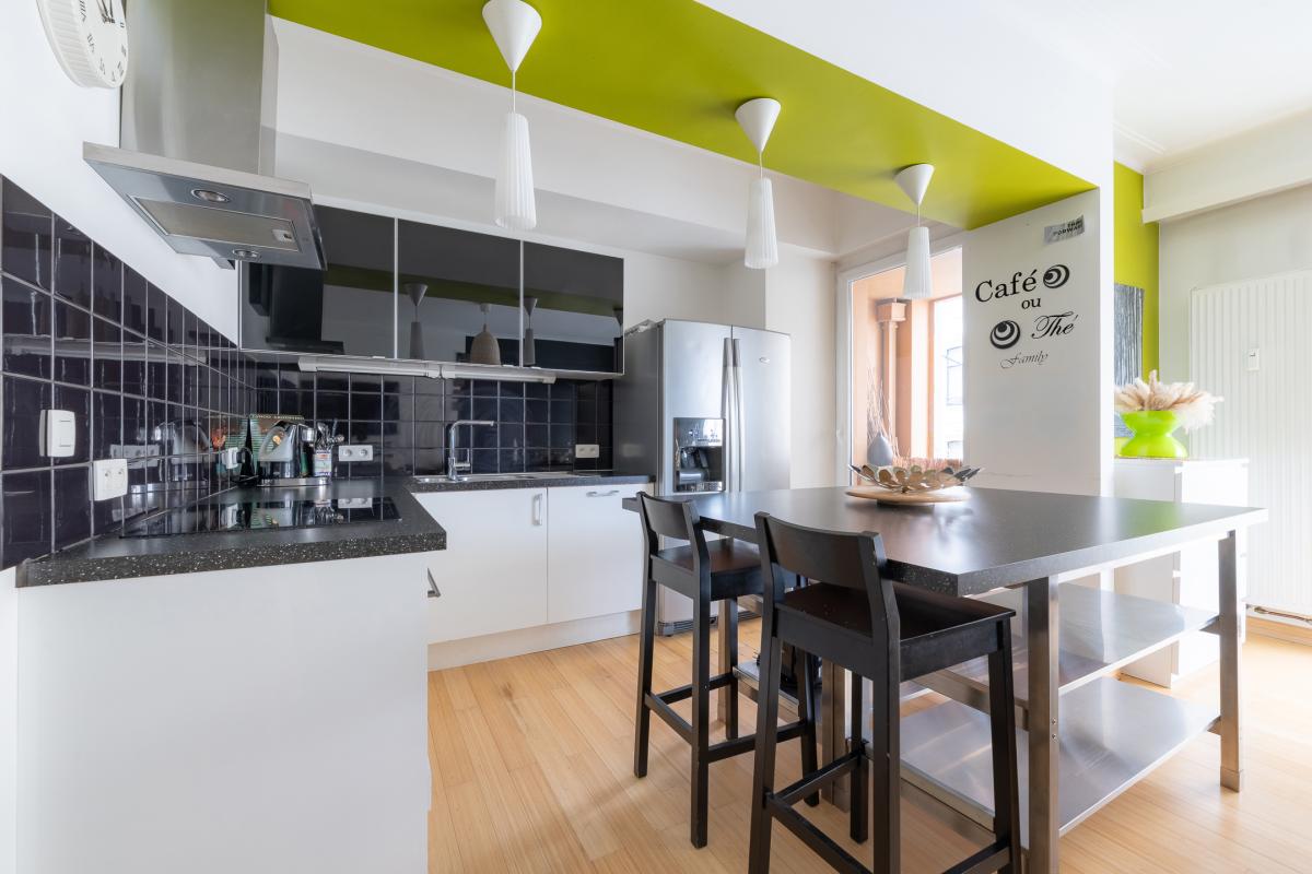 SOUS OFFRE !! Châtelain/Tenbosch: Bel appartement 92m² 2 ch + balcons