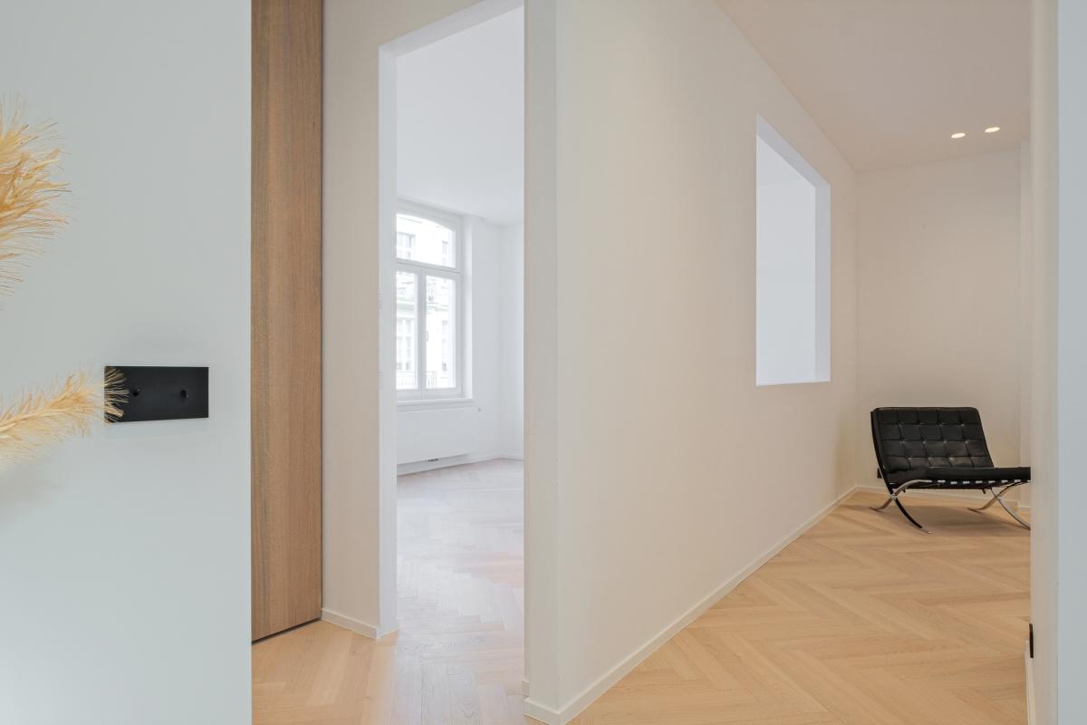 Abbaye, sublime duplex penthouse rénové 3 ch