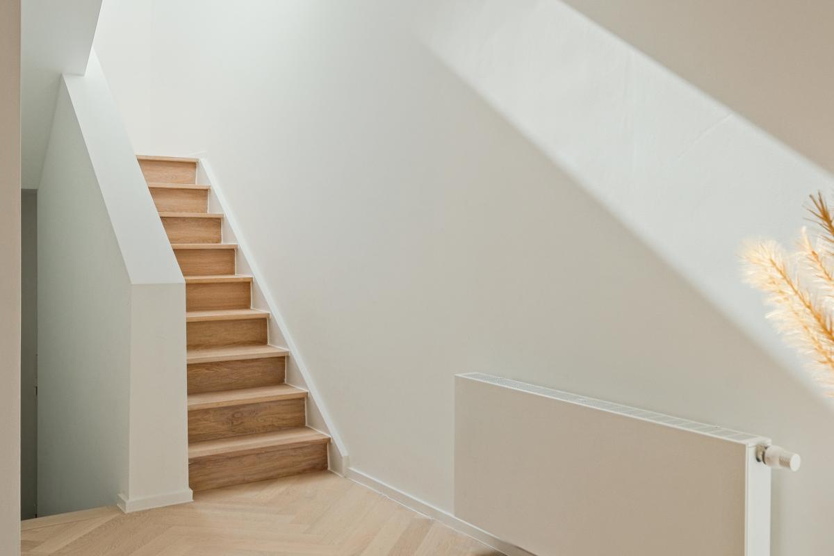 Abbaye, sublime duplex penthouse rénové 3 ch