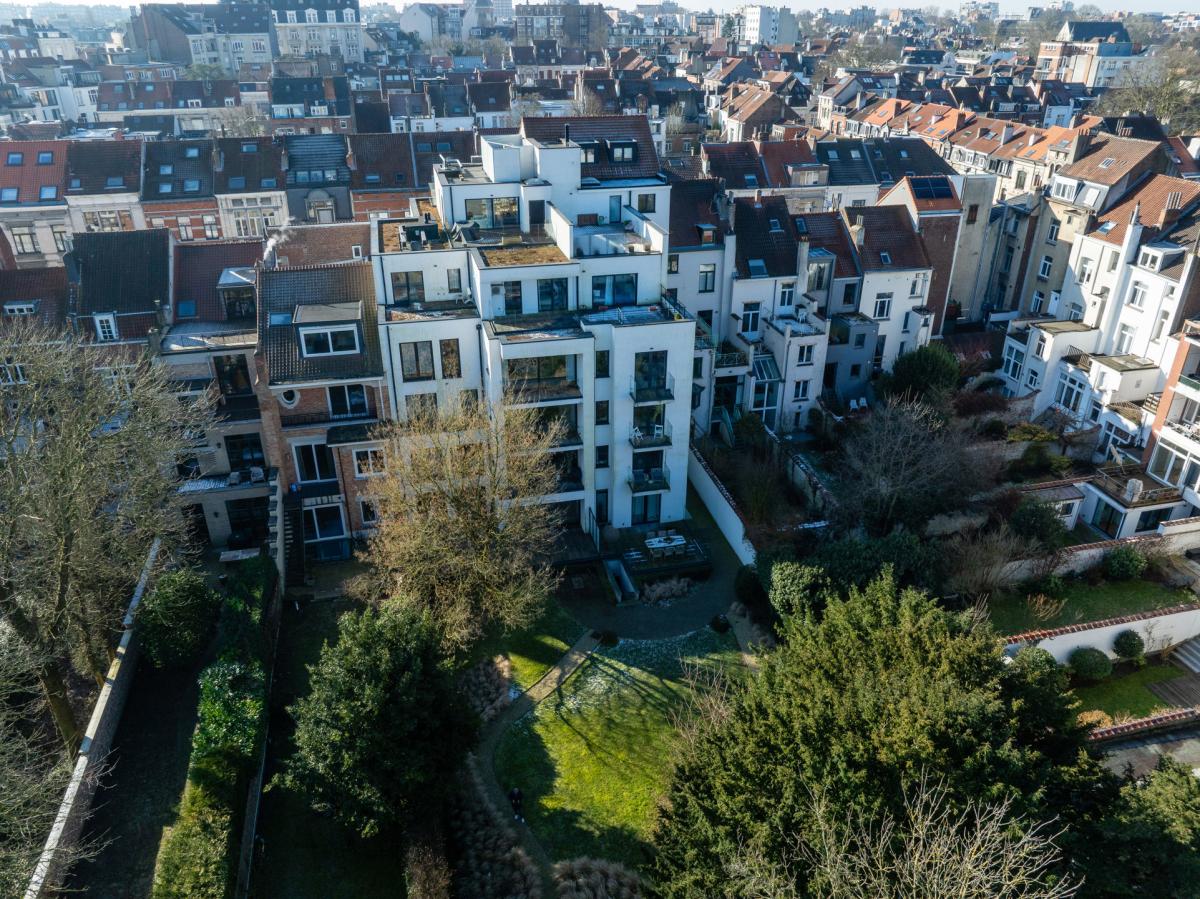 RDC - 2 chambres avec terrasse et jardin au cœur de Brugmann