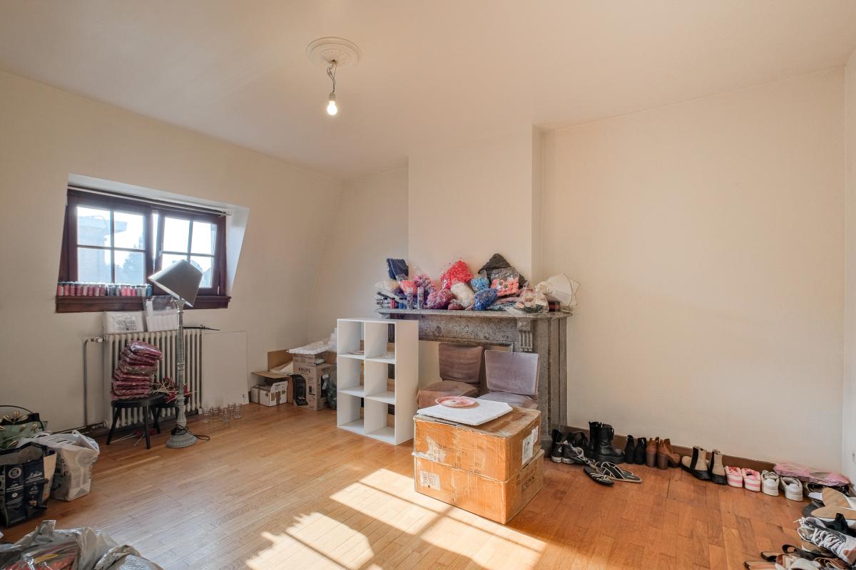 Magnifique Hôtel de maître de ± 600 m², jardin et garage.