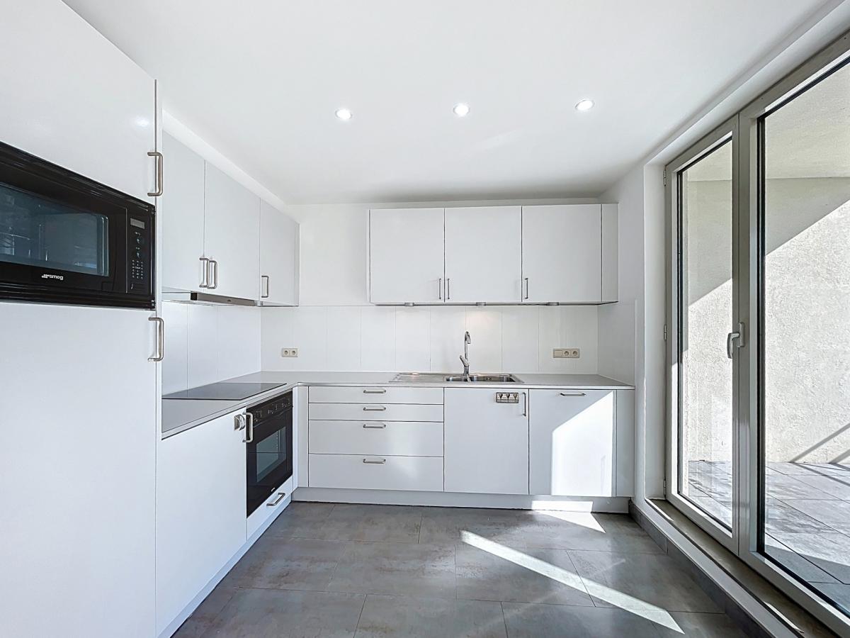 Drossart : Superbe appartement + terrasse + parking 