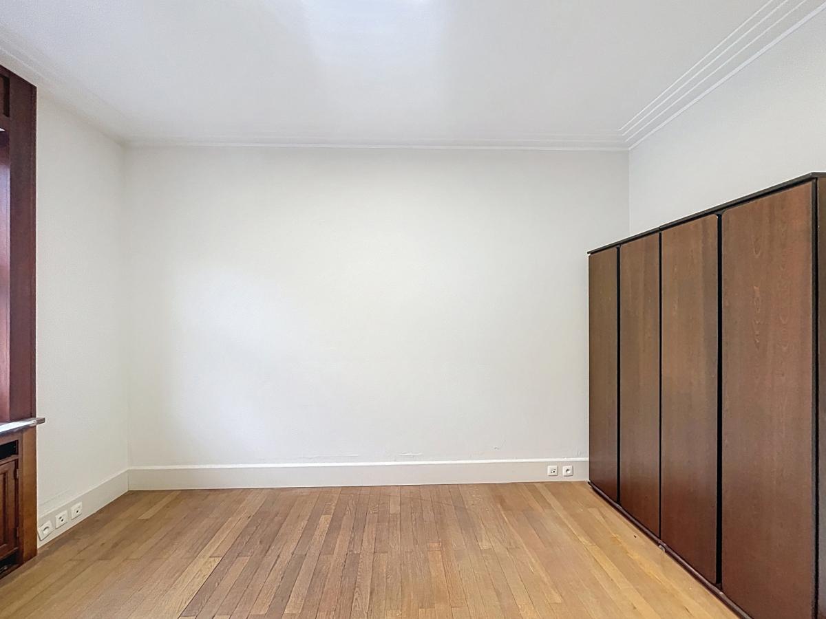 Quartier Européen : Bureau privatif ±16 m²