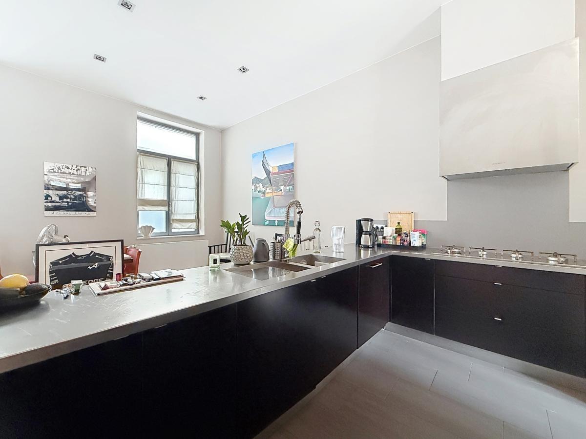 Rue de Naples : Superbe duplex rénové + terrasse 