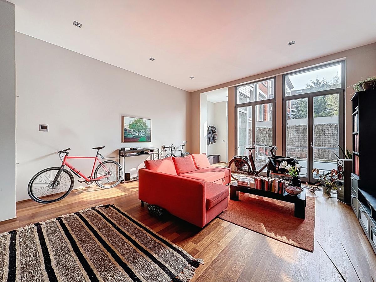 Rue de Naples : Superbe duplex rénové + terrasse 