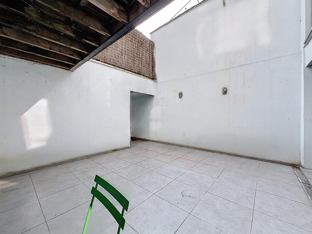 Rue de Naples : Superbe duplex rénové + terrasse 