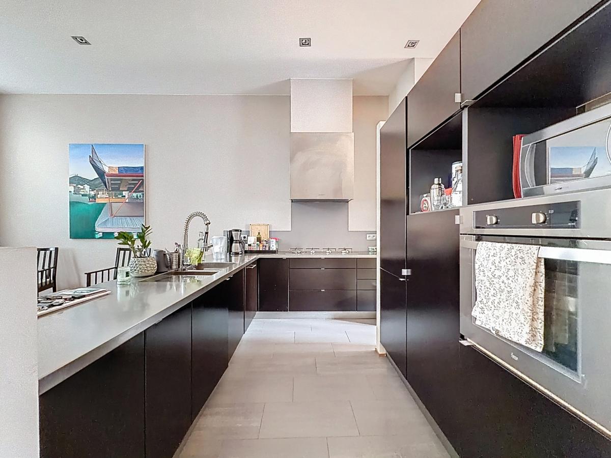 Rue de Naples : Superbe duplex rénové + terrasse 