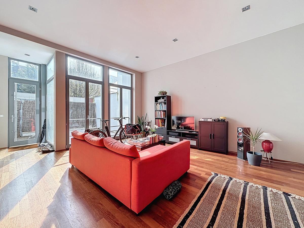 Rue de Naples : Superbe duplex rénové + terrasse 