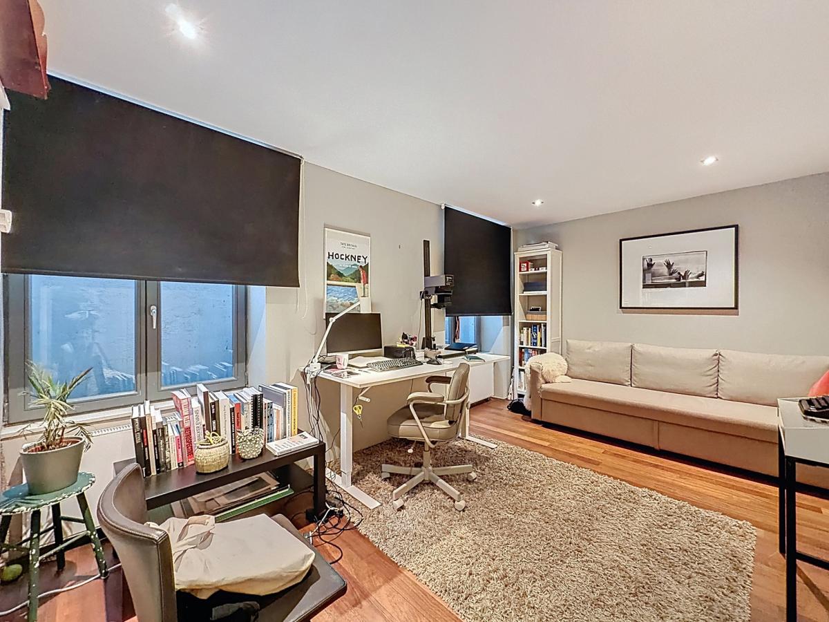 Rue de Naples : Superbe duplex rénové + terrasse 