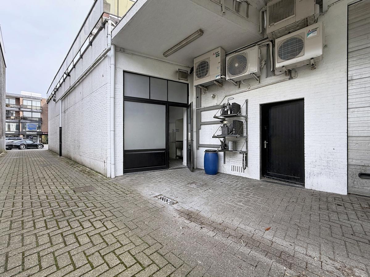 Fort Jaco : Superbe commerce HORECA + terrasse 