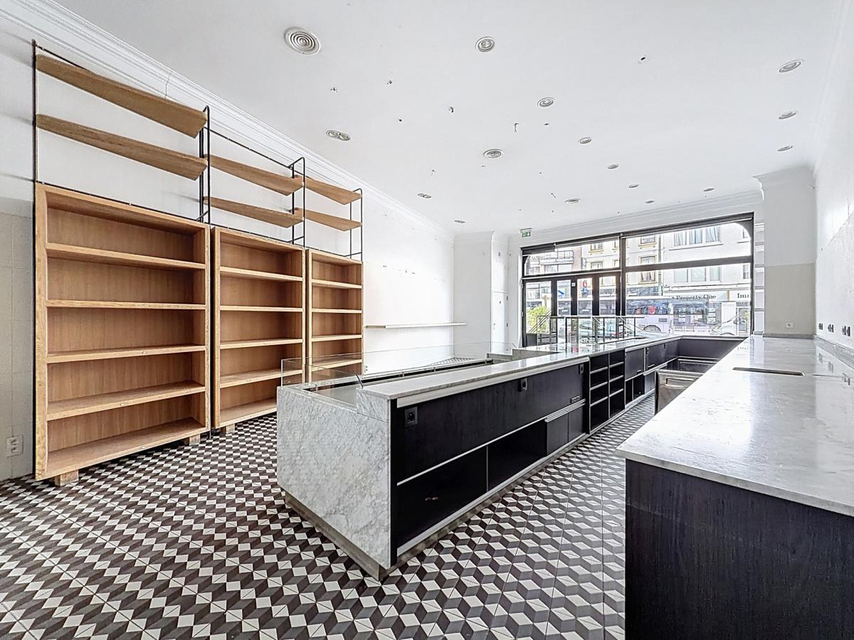 Fort Jaco : Superbe commerce HORECA + terrasse 