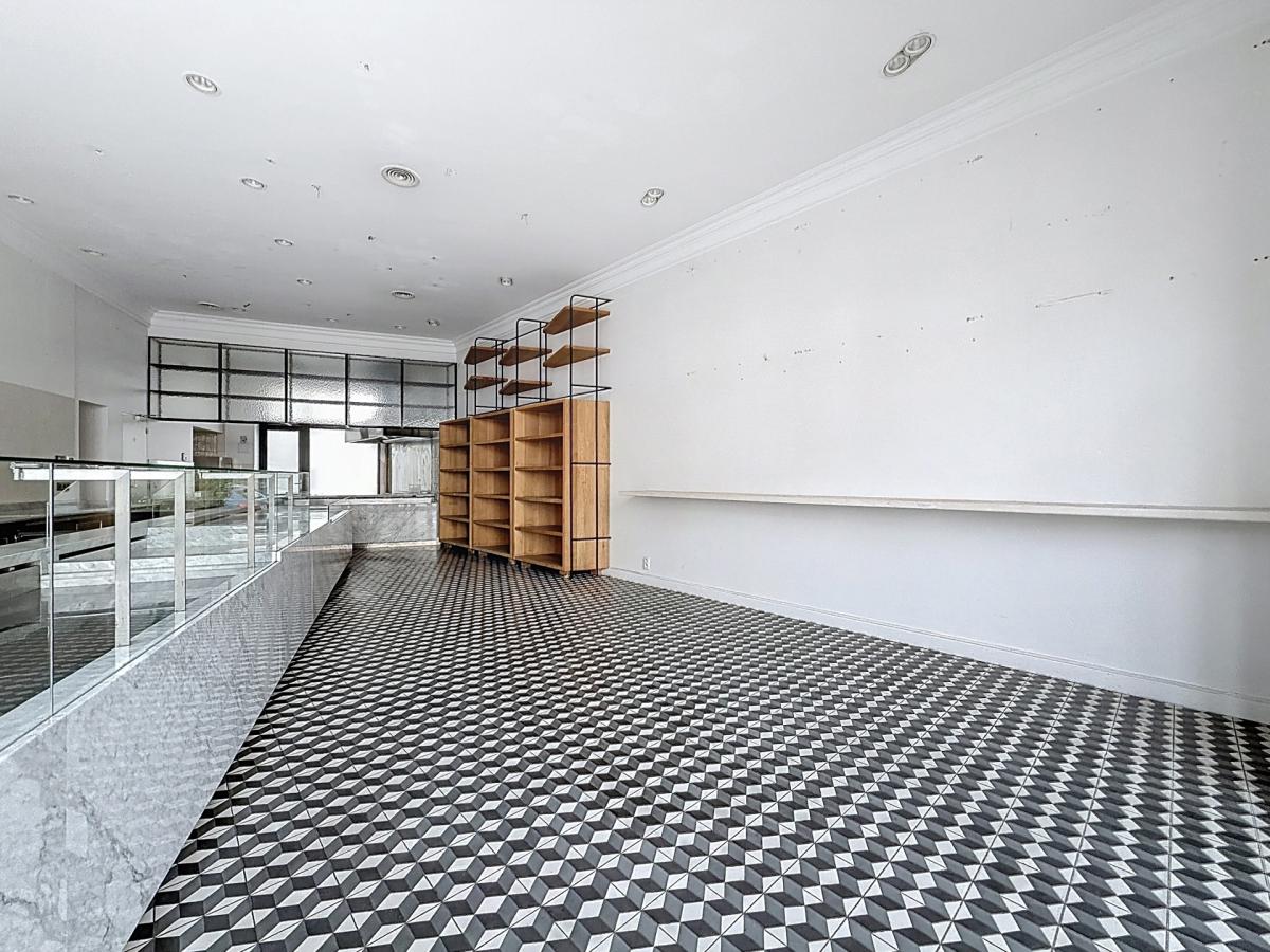 Fort Jaco : Superbe commerce HORECA + terrasse 