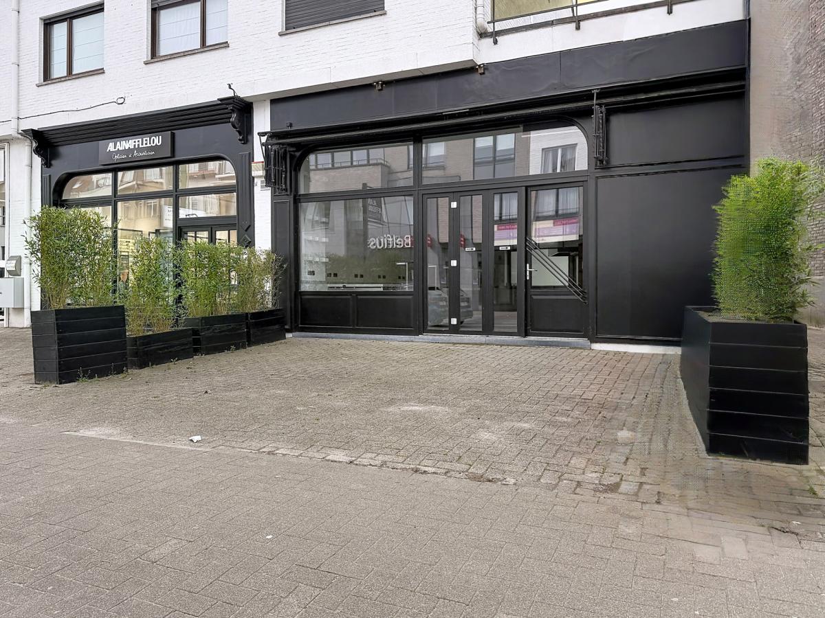 Fort Jaco : Superbe commerce HORECA + terrasse 