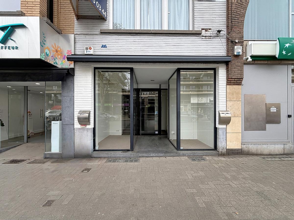 Fort Jaco : Superbe surface commerciale prête à l’emploi