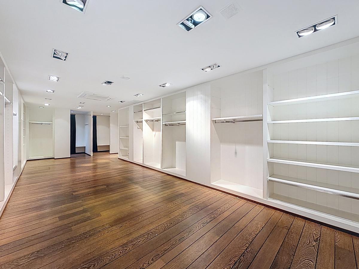 Fort Jaco : Superbe surface commerciale prête à l’emploi