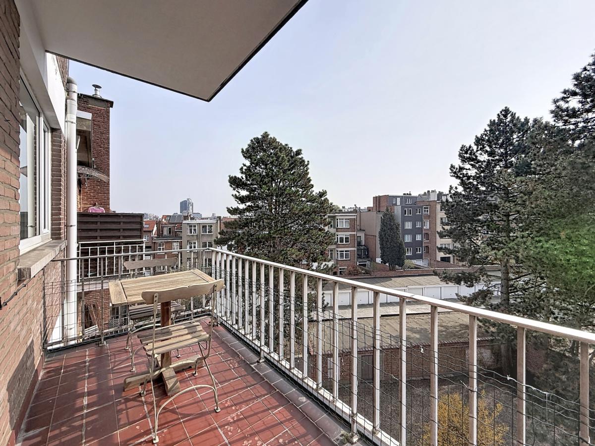 Cavell : Bel appartement meublé 2 chambres 