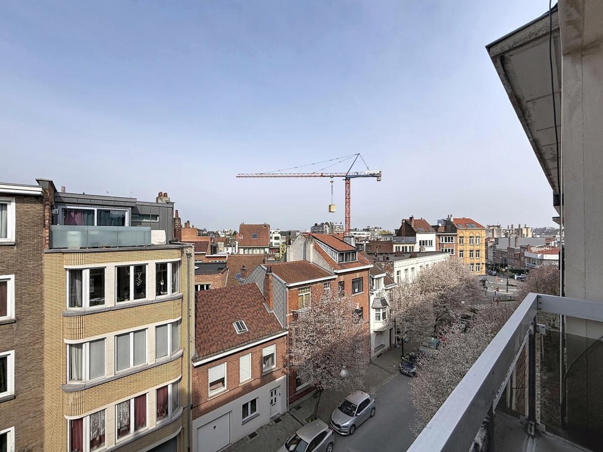 Cavell : Bel appartement meublé 2 chambres 