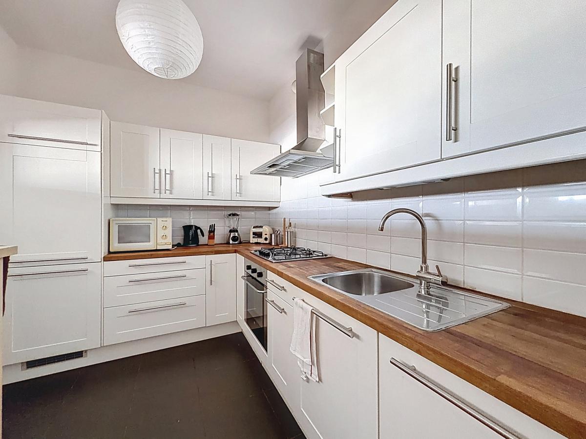 Cavell : Bel appartement meublé 2 chambres 