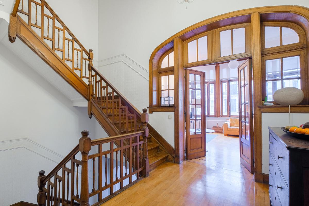 Lumineuse maison bourgeoise, 12 chambres, terrasse & jardin.