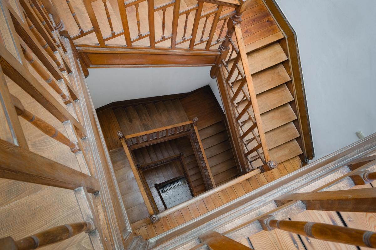 Lumineuse maison bourgeoise, 12 chambres, terrasse & jardin.