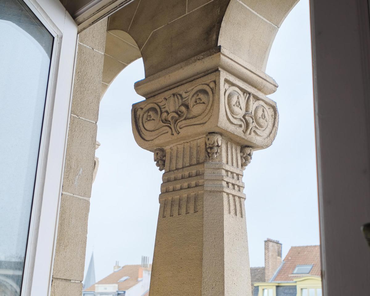 Lumineuse maison bourgeoise, 12 chambres, terrasse & jardin.