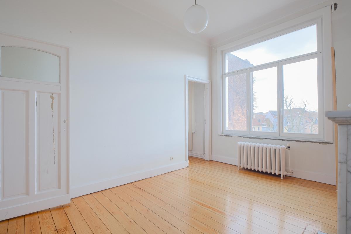 Lumineuse maison bourgeoise, 12 chambres, terrasse & jardin.