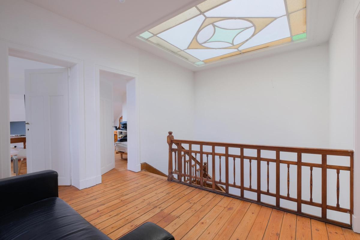 Lumineuse maison bourgeoise, 12 chambres, terrasse & jardin.