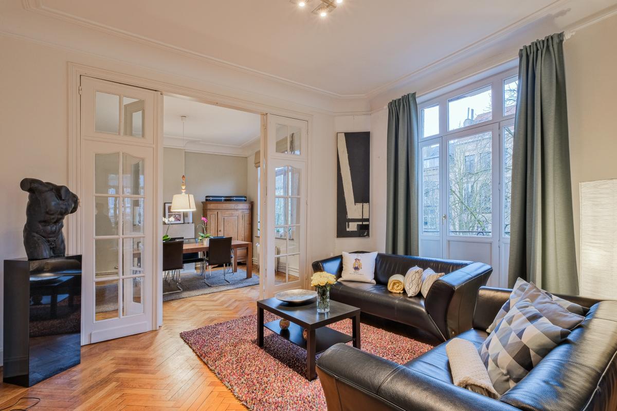 Vanderkindere : Appartement de caractère ± 225 m² bruts.