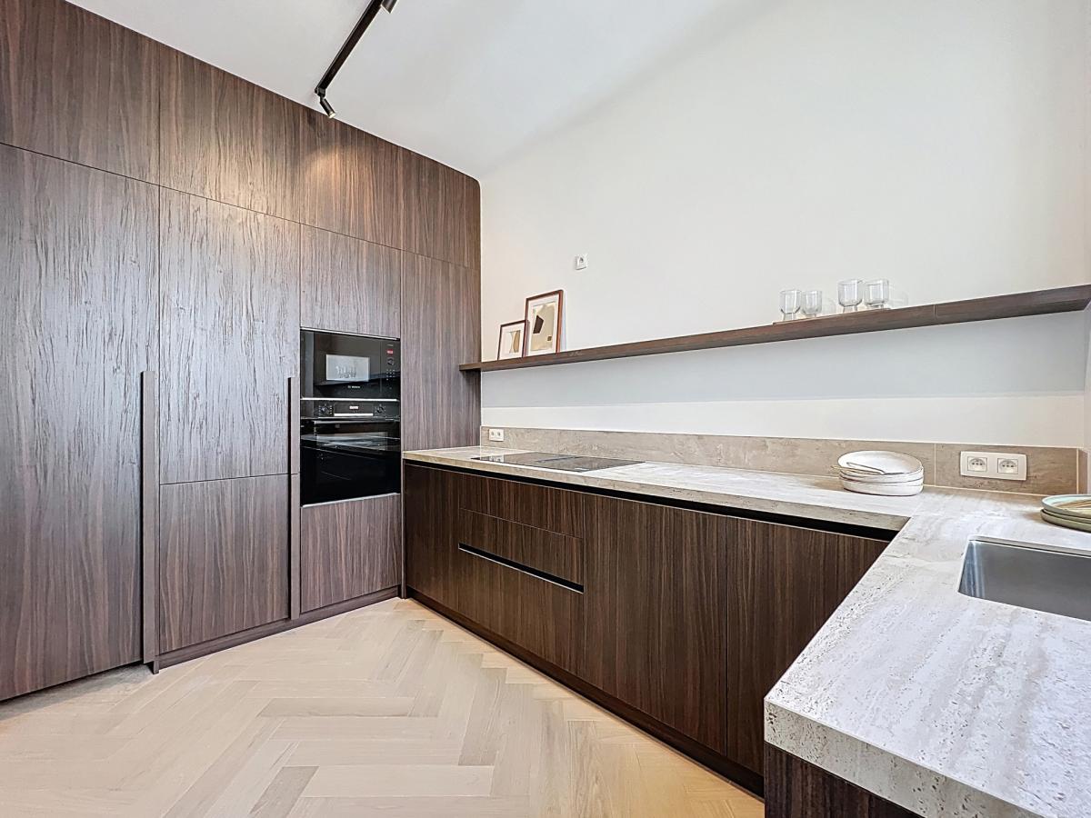 Square Marie Louise - Appartement rénové 2ch + balcon