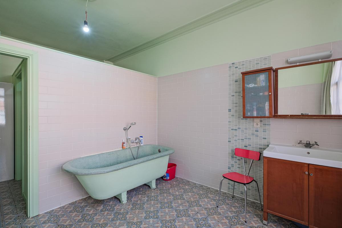 Magnifique Hôtel de maître de ± 600 m², jardin et garage.