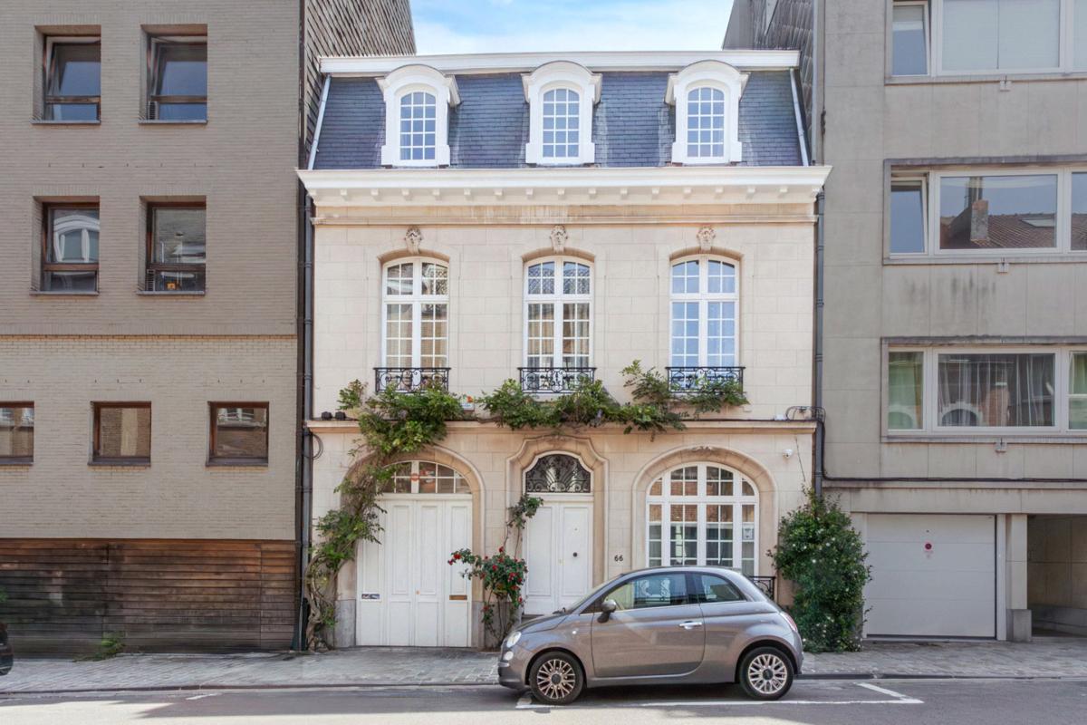 Etangs d'Ixelles: Hôtel de Maître avec 8 chambres et garage