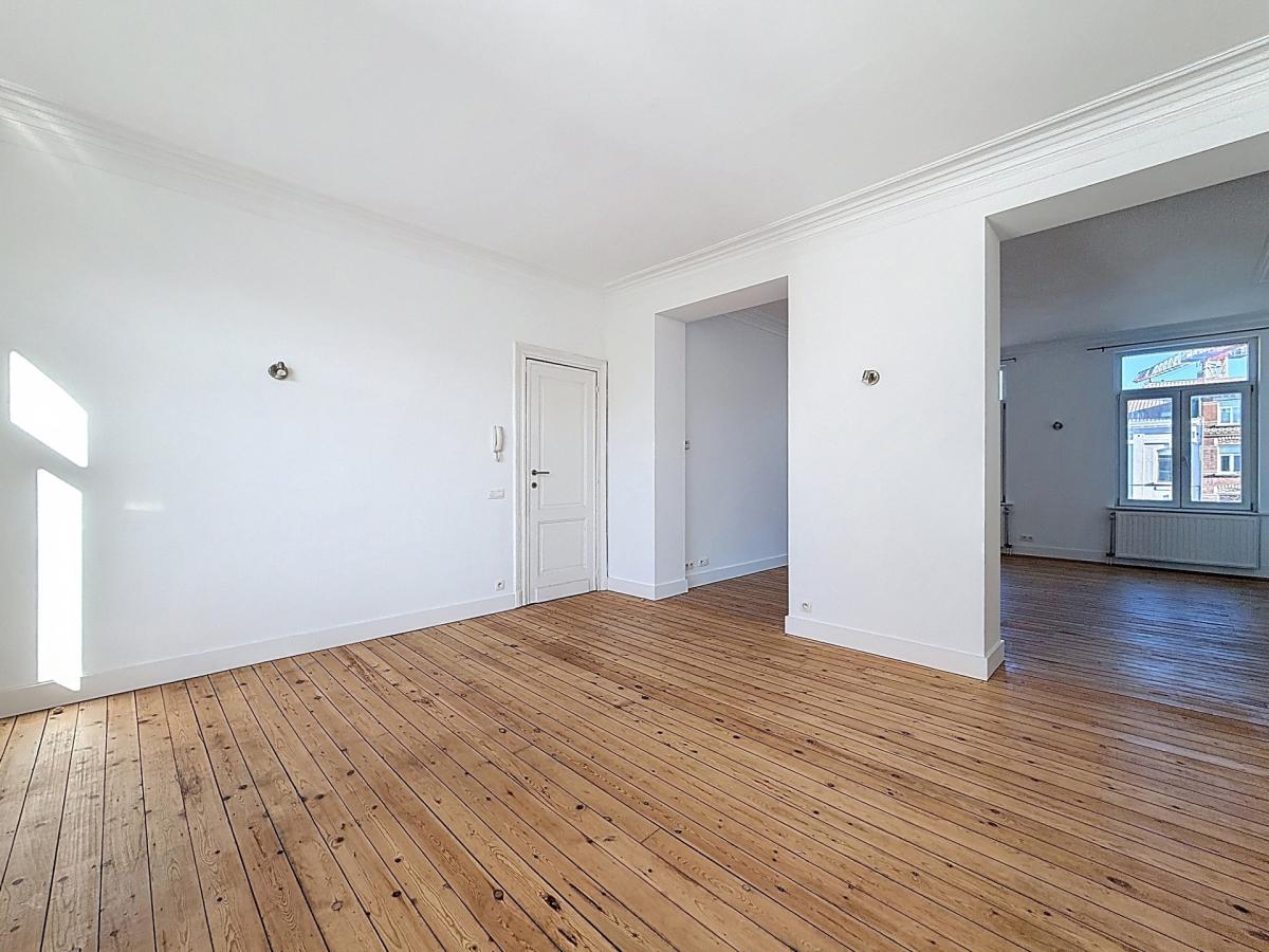 Place du Châtelain : Bel appartement de 2 chambres