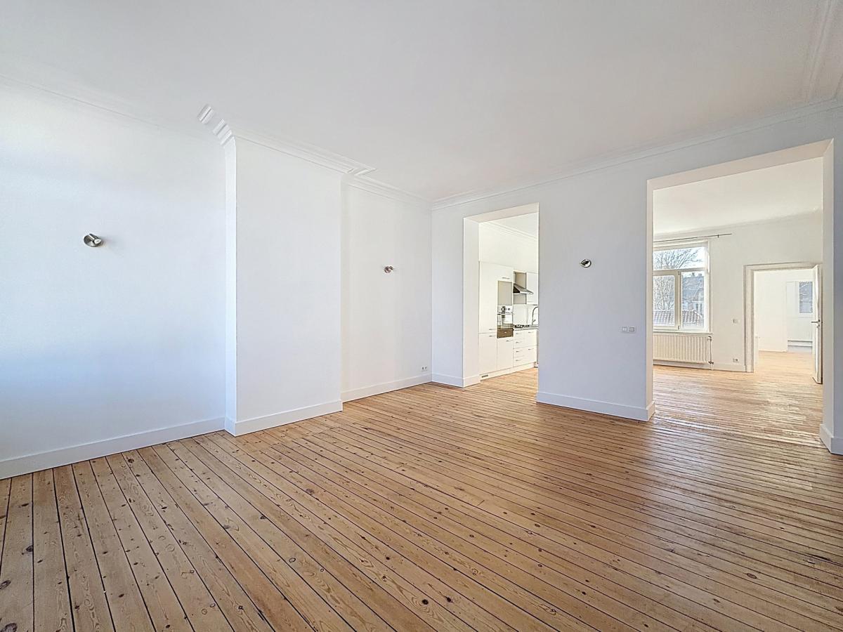 Place du Châtelain : Bel appartement de 2 chambres