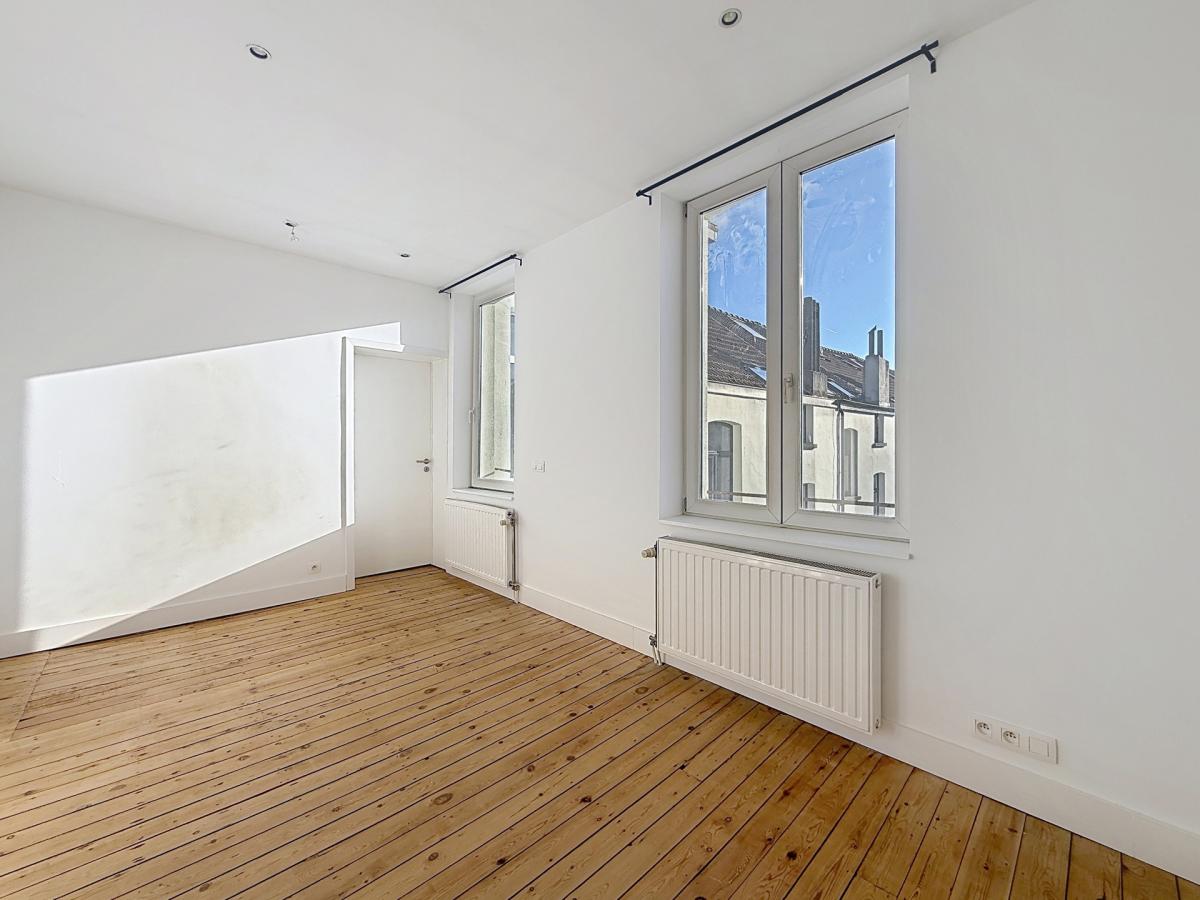 Place du Châtelain : Bel appartement de 2 chambres