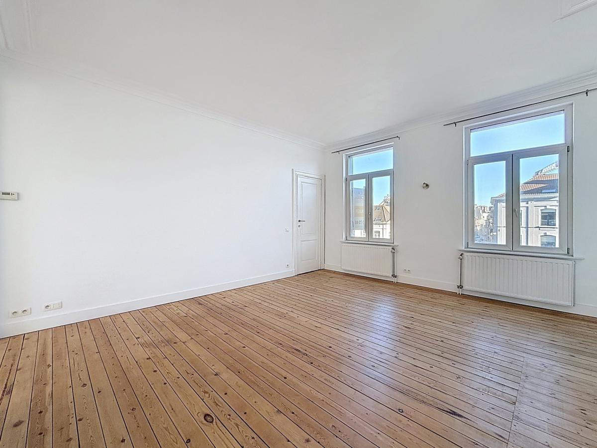 Place du Châtelain : Bel appartement de 2 chambres