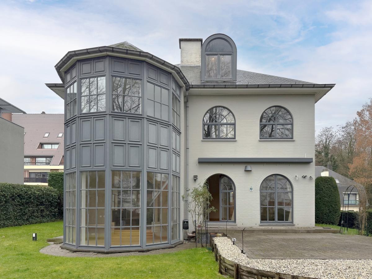 Parc Brugmann - Villa de ± 450 m² bruts avec jardin & garage