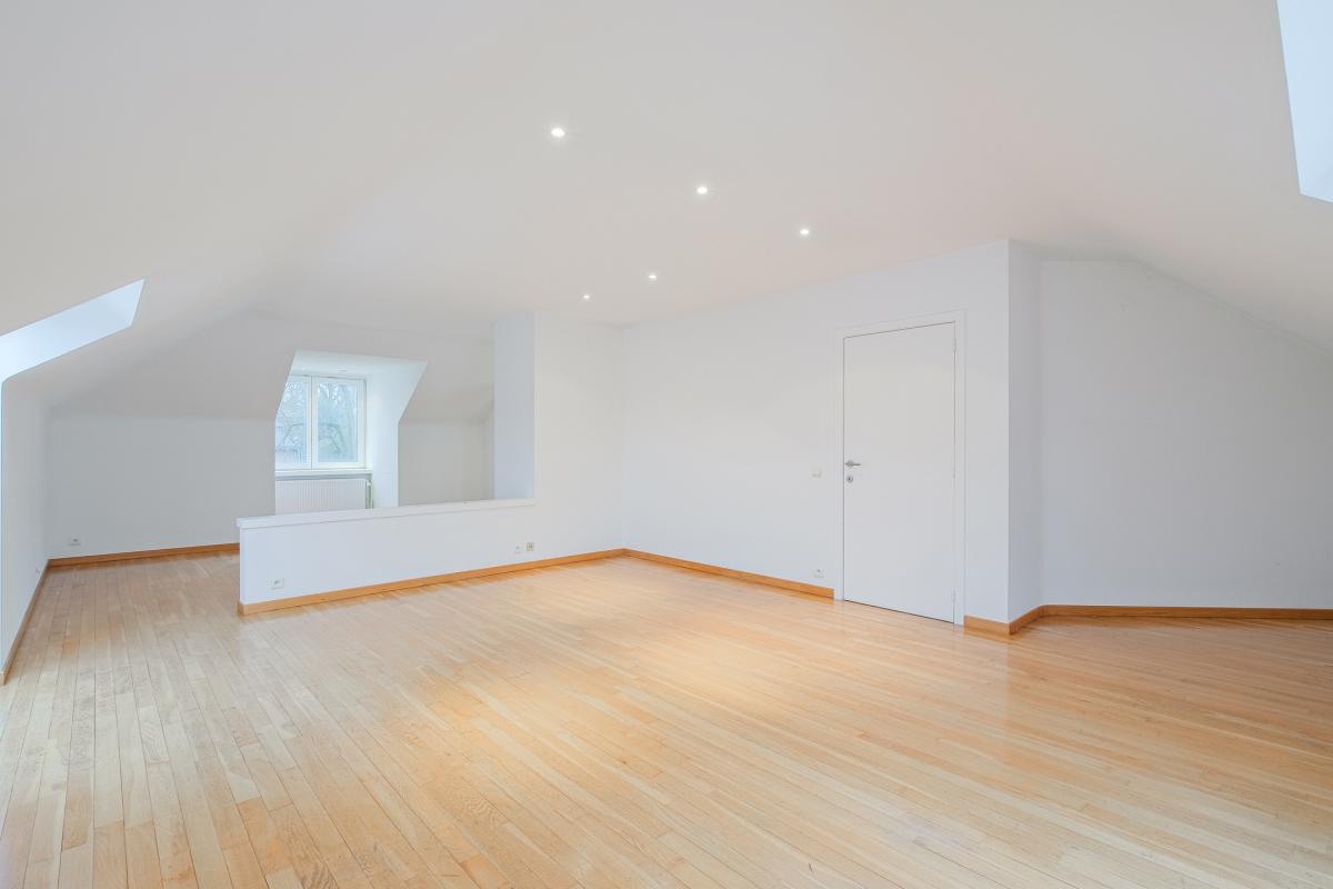 Parc Brugmann - Villa de ± 450 m² bruts avec jardin & garage