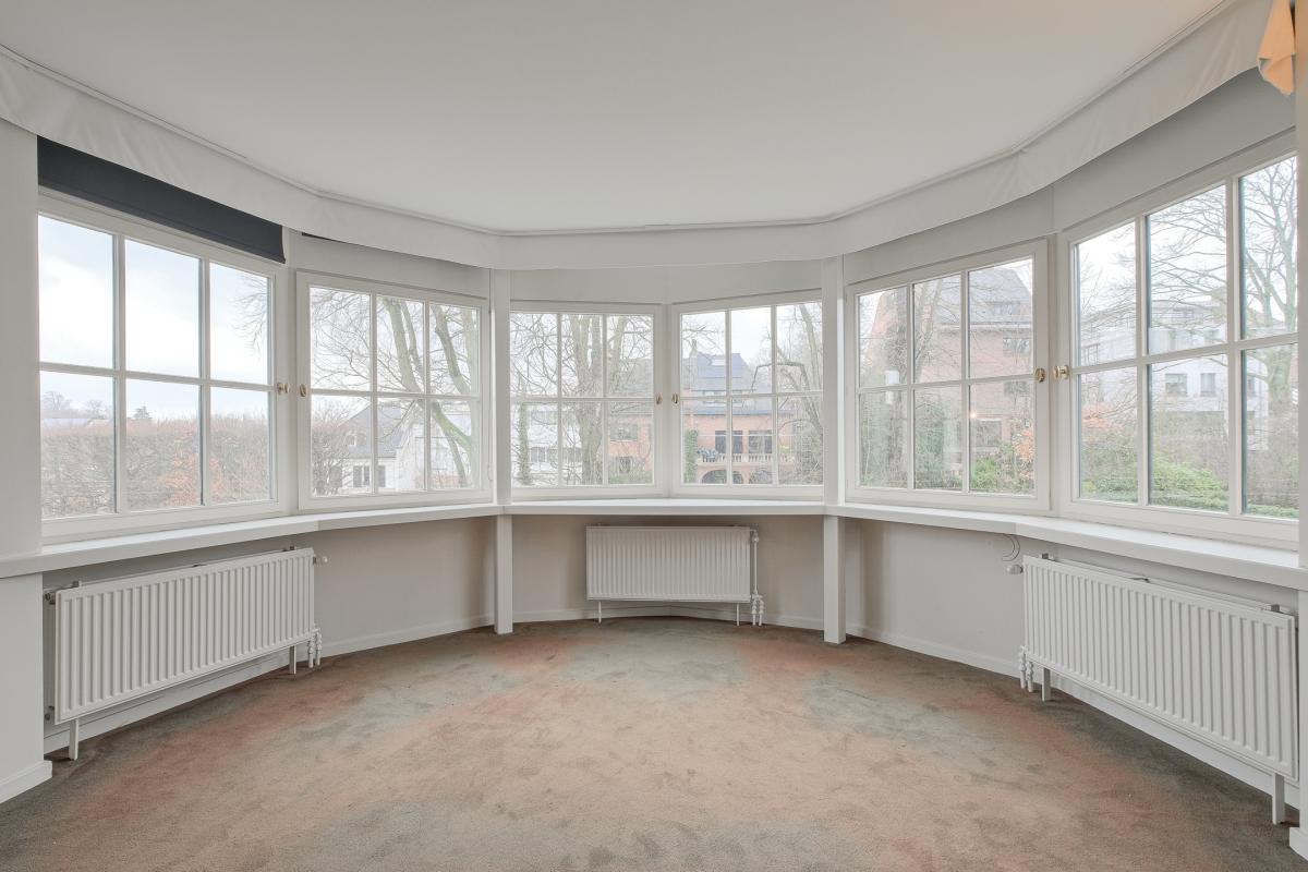 Parc Brugmann - Villa de ± 450 m² bruts avec jardin & garage