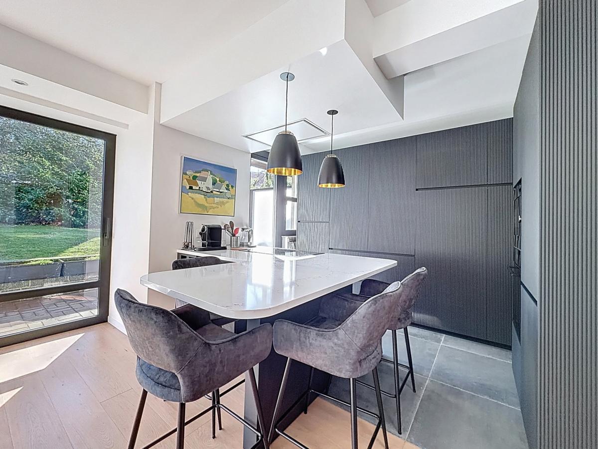 Mix / Soignes : Bel appartement rénové et meublé + terrasse