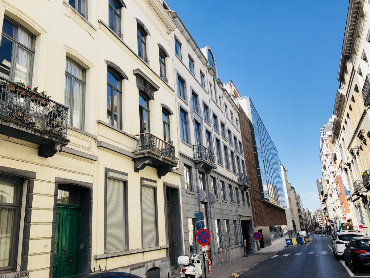 Place Luxembourg: magnifique appartement terrasse S/O 12 m²