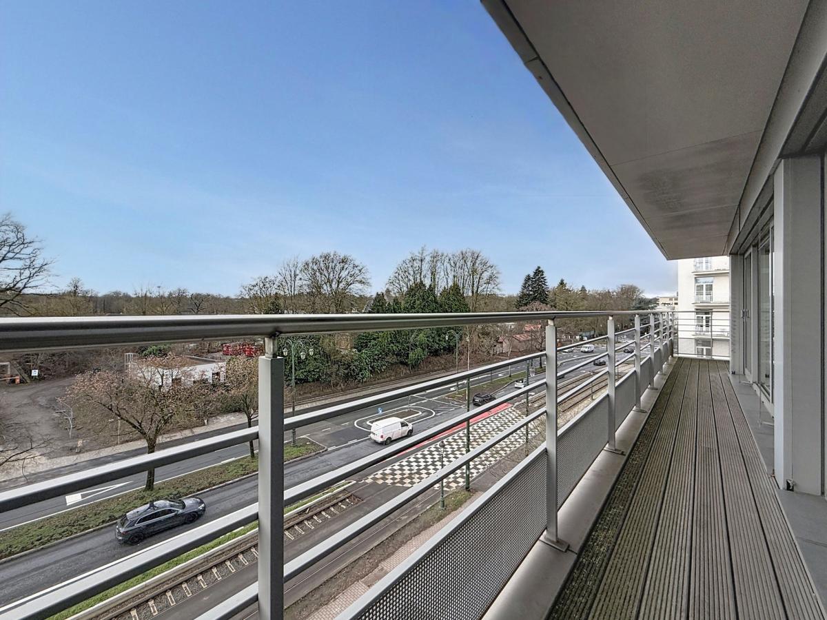 Hippodrome de Boitsfort : Bel appartement moderne + terrasse