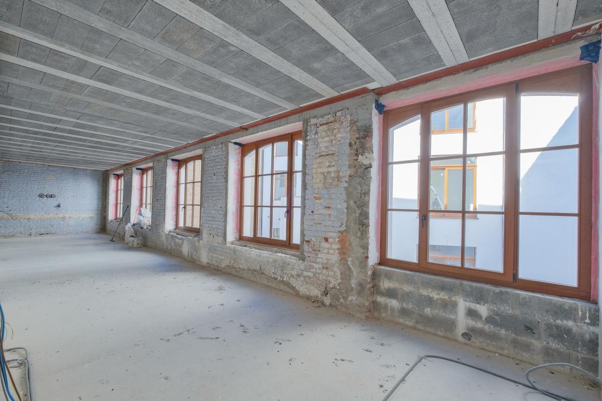 Stéphanie/Toison d'or appt. CASCO 3 chambres de ± 147 m²