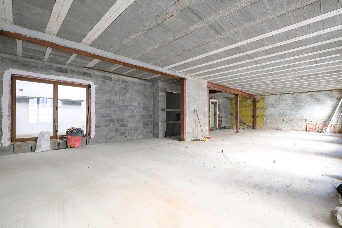 Stéphanie/Toison d'or appt. CASCO 3 chambres de ± 147 m²