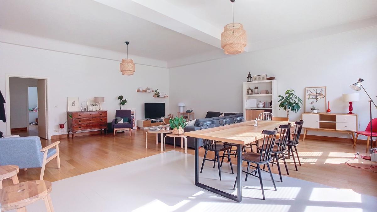 Châtelain : Magnifique appartement 3 CH. + terrasse SUD