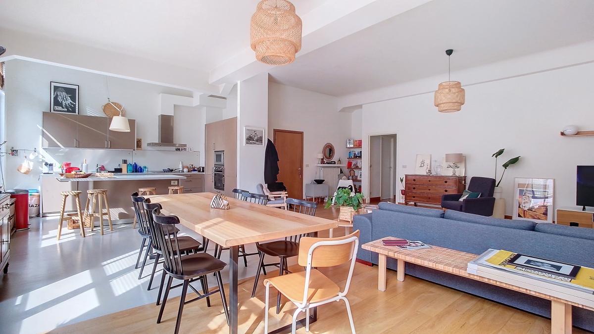 Châtelain : Magnifique appartement 3 CH. + terrasse SUD