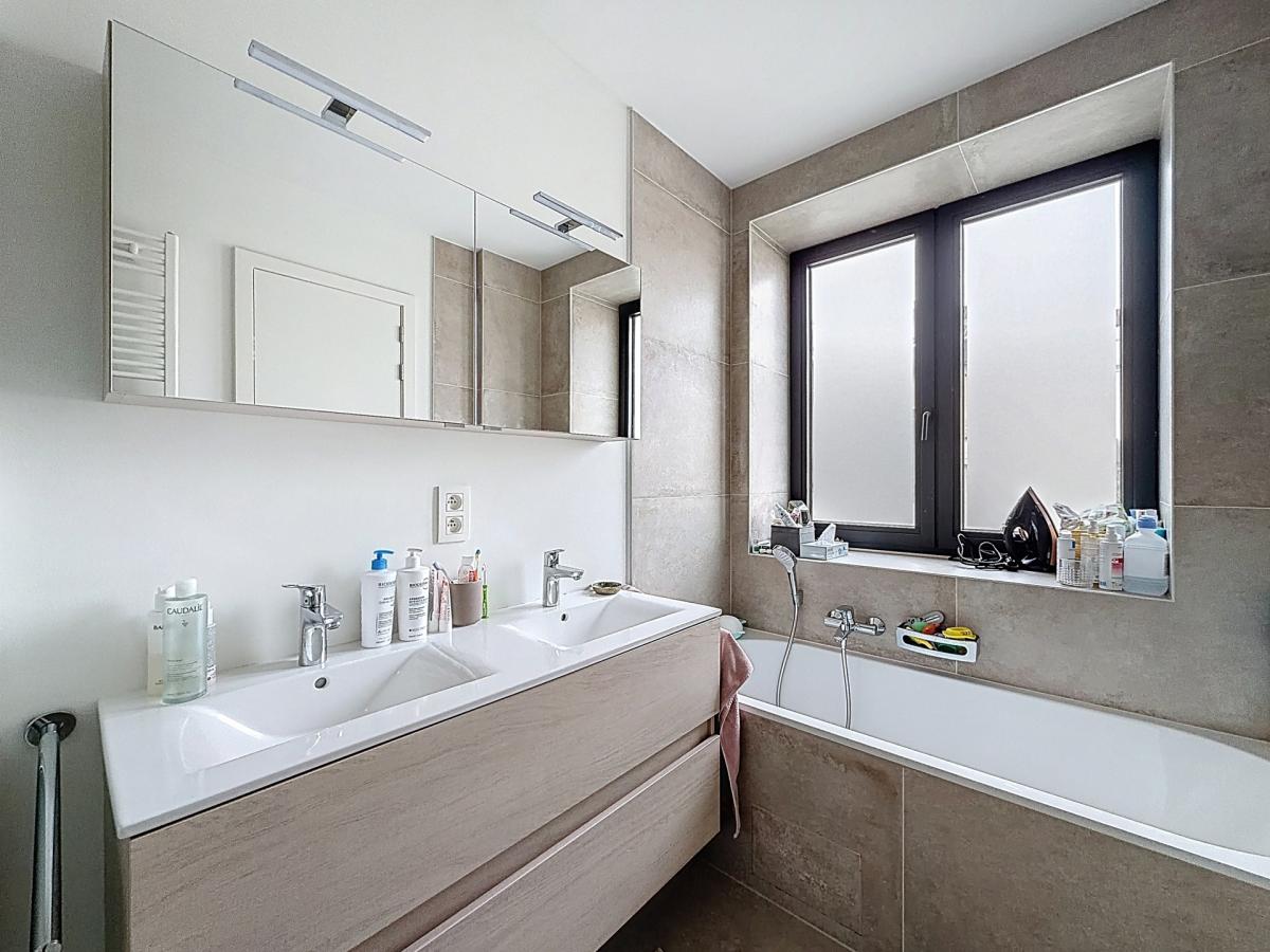 Magnifique 2 chambres avec terrasse au cœur de Brugmann