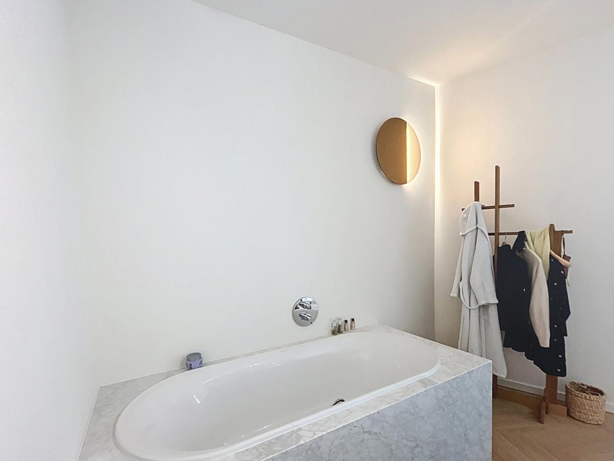 Sablon : Bel appartement meublé 1 ch rénové à neuf