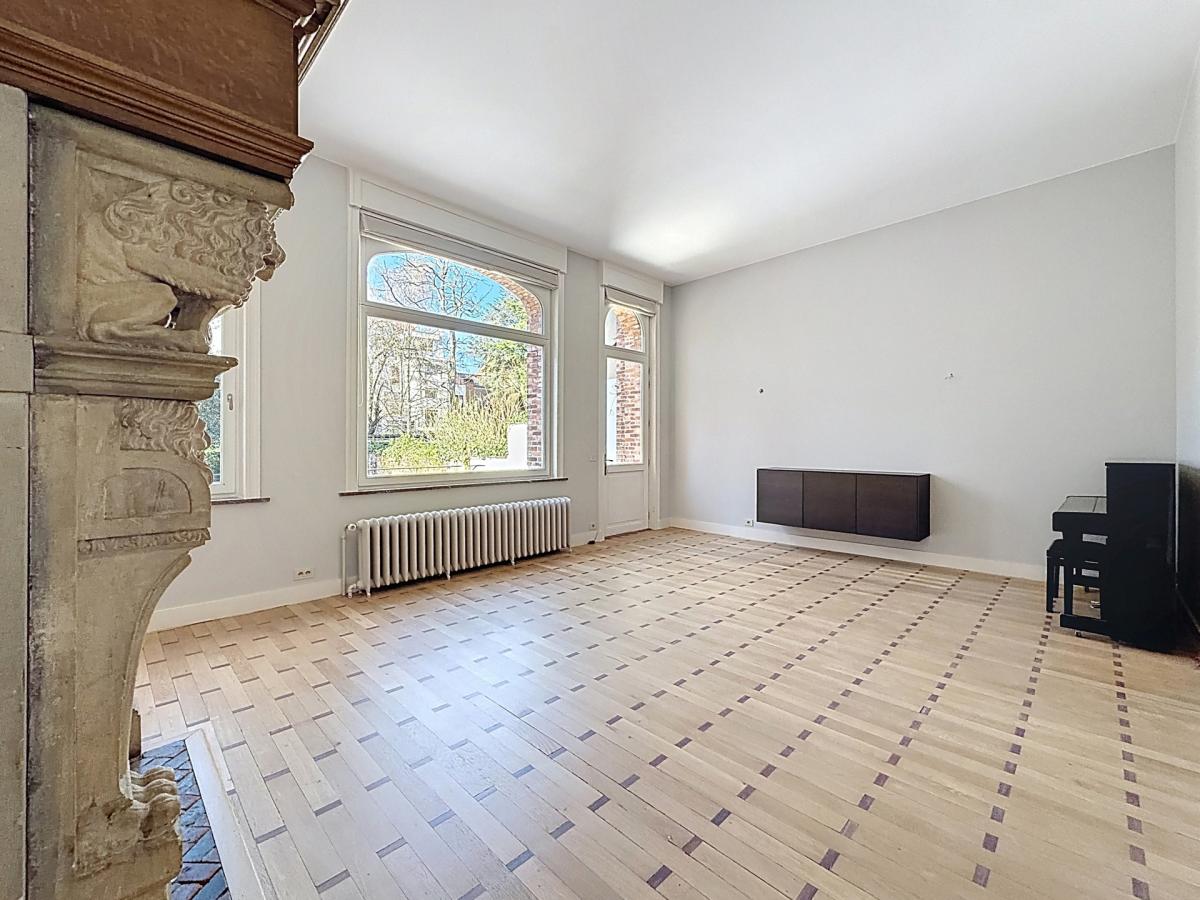 Place Brugmann : Somptueuse maison de Maître rénovée en 2022