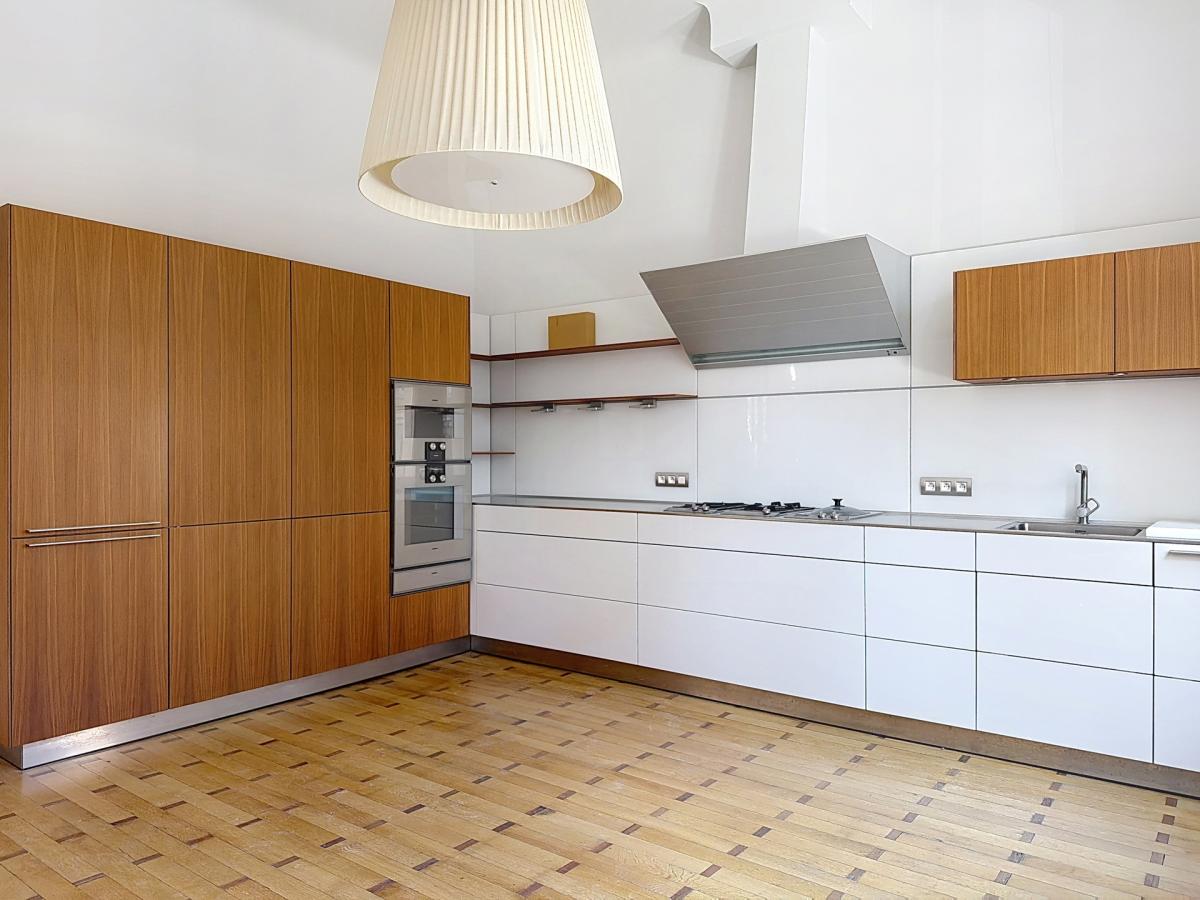 Place Brugmann : Somptueuse maison de Maître rénovée en 2022